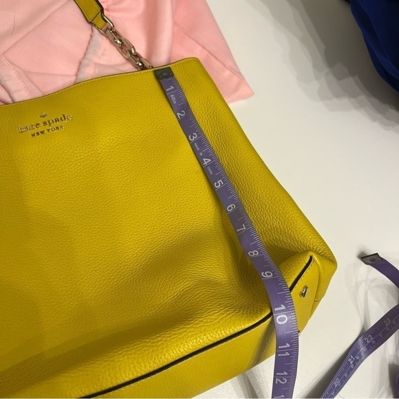 Kate Spade Aubrey chain shoulder bag in chartreuse - Picture 7 of 11